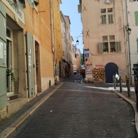 شقة Plein Coeur Du Quartier Du Panier . Chaleureux T2. مارسيليا المظهر الخارجي الصورة