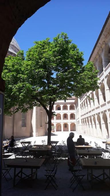 شقة Plein Coeur Du Quartier Du Panier . Chaleureux T2. مارسيليا المظهر الخارجي الصورة