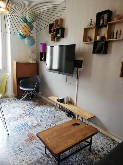 شقة Plein Coeur Du Quartier Du Panier . Chaleureux T2. مارسيليا المظهر الخارجي الصورة